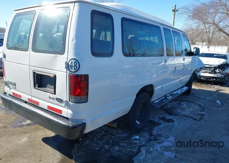 2011 Ford E-350 Super Duty Xl z USA, uszkodzony, nr VIN 1FBSS3BL3BDB29250